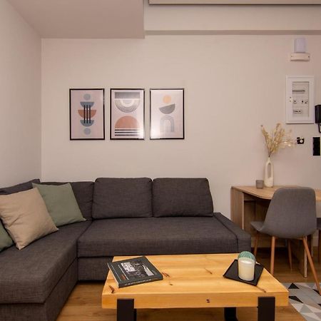 Studio 48, Cozy Apartment In Kalamata City Center Exteriör bild